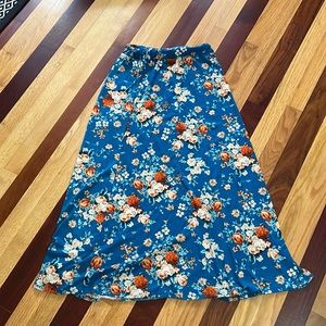 Small/Medium, stretchy, maxi skirt